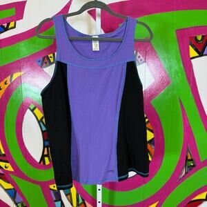 Curves Tank Top with built in Shelf Bra. Size 1X. Excellent condition!